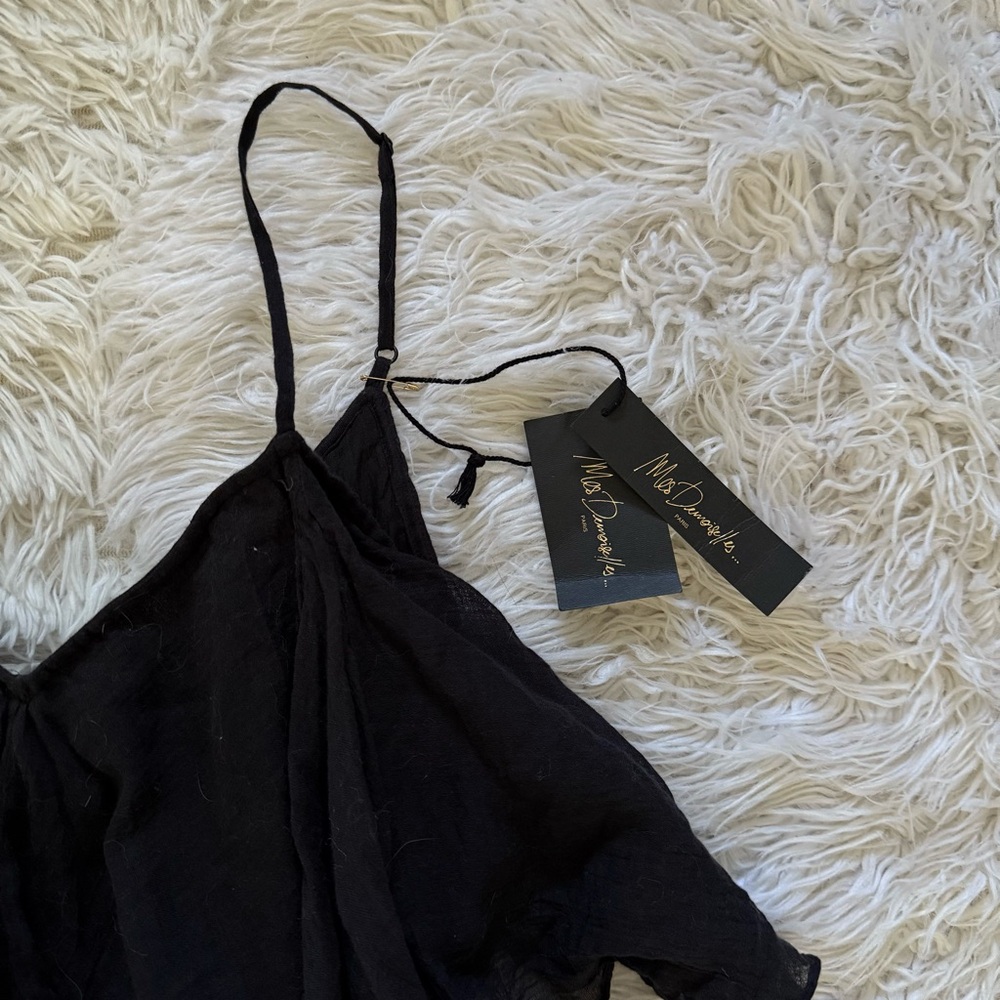 Mes Demoiselles Elegant Black Sleeveless Top - Picture 2 of 13